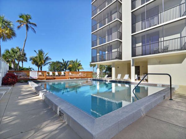 Naples Condo 970818