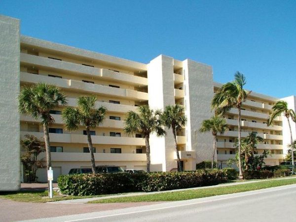 Naples Condo 970818
