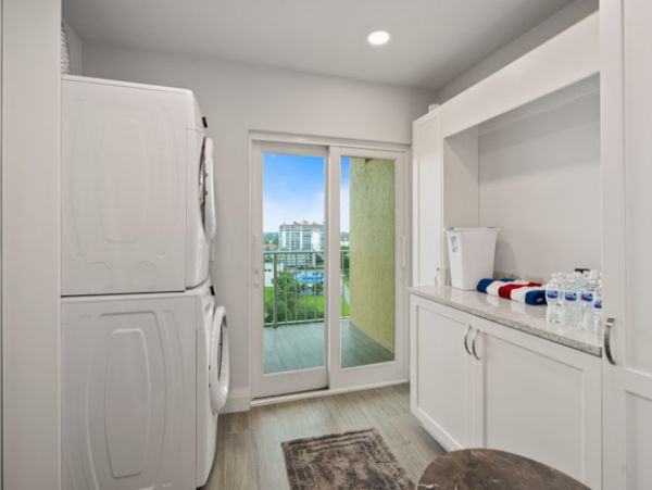 Naples Condo 970820