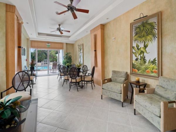Naples Condo 970820