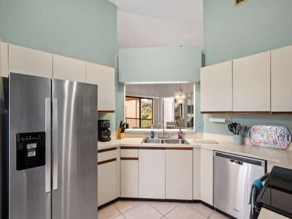 Naples Condo 970822
