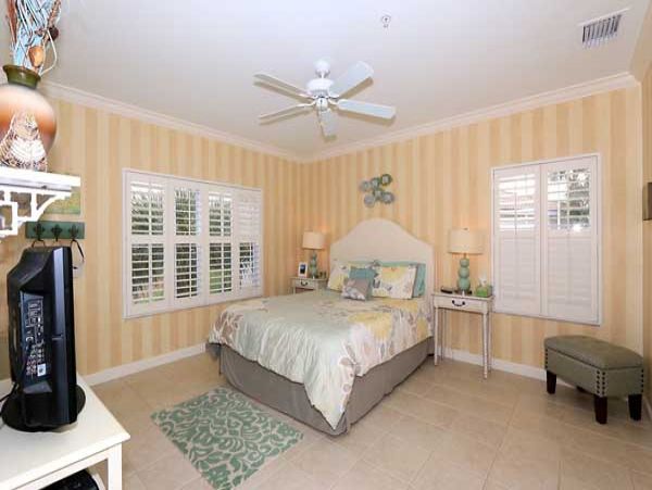 Naples Condo 970825