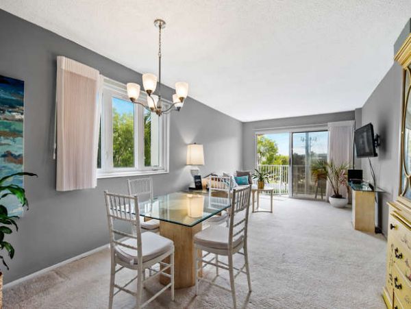 Naples Condo 970830