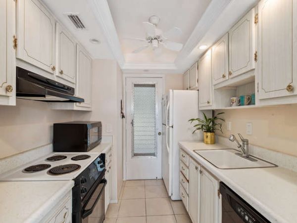 Naples Condo 970830
