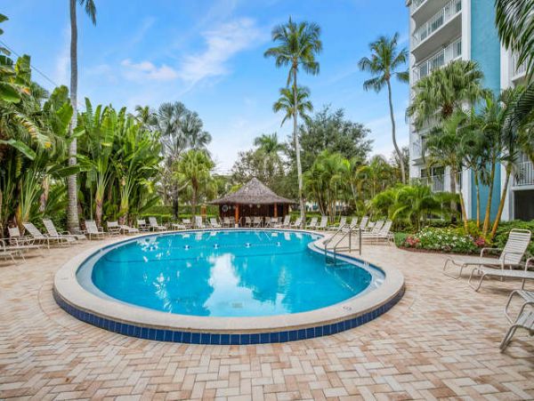 Naples Condo 970830