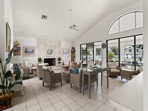 Naples Condo 970834