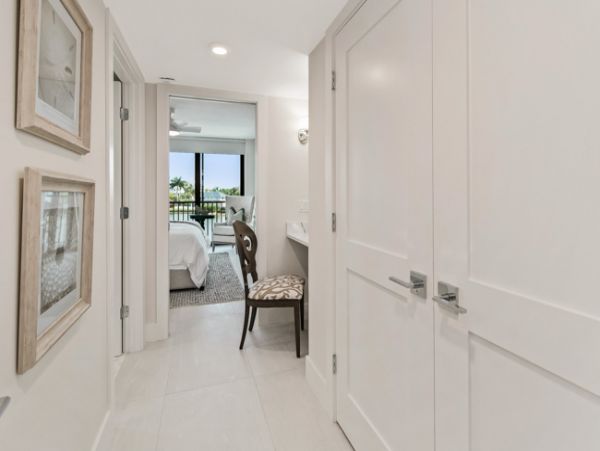 Naples Condo 970845