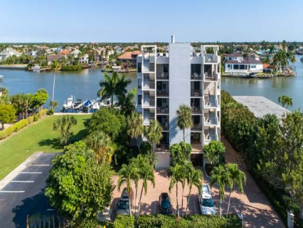 Naples Condo 970845