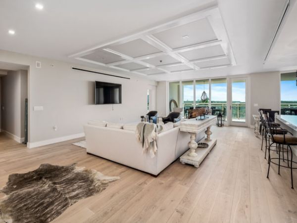 Naples Condo 970858