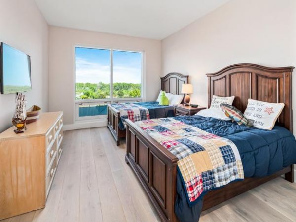 Naples Condo 970858