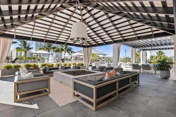 Naples Condo 970858