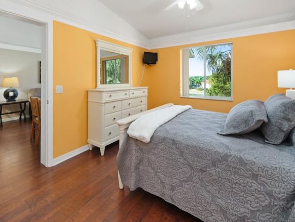 Naples Condo 970860