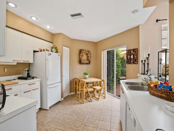 Naples Home 970862