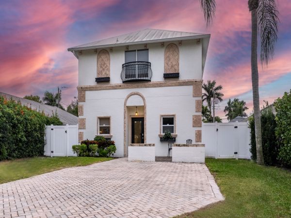 Private Pool Vacation Home in Naples Four Bedroom
