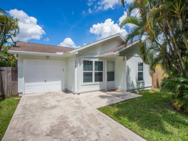 Naples Home 970873