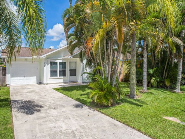 Naples Home 970873
