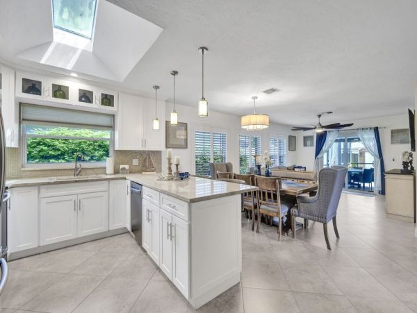 2BR+Den/2BA  Vacation Home with Pool in Naples