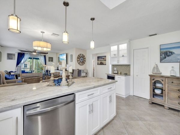 2BR+Den/2BA  Vacation Home with Pool in Naples