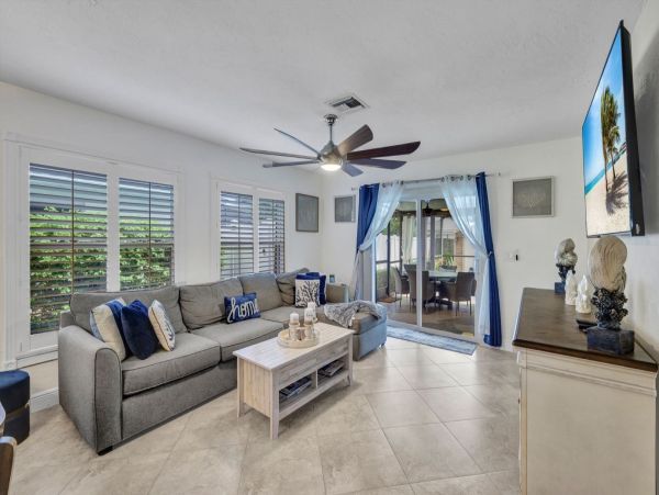 2BR+Den/2BA  Vacation Home with Pool in Naples