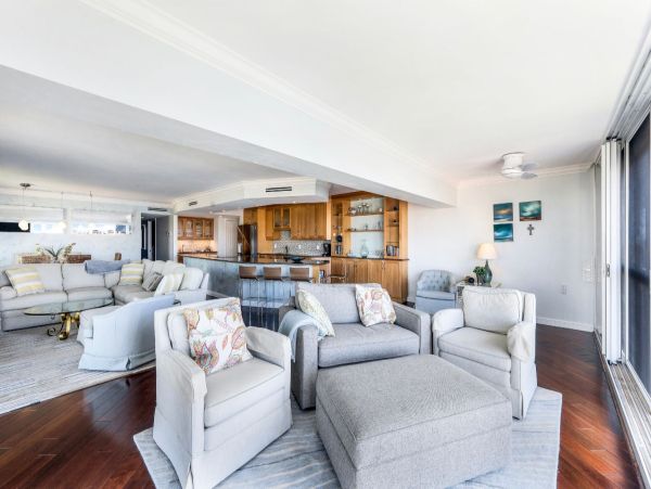 Top-Floor Waterfront Residence with Sweeping Views of Venetian Bay