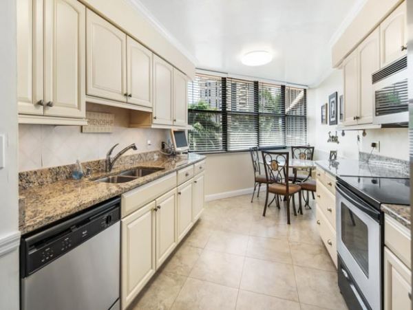 Naples Condo 970901