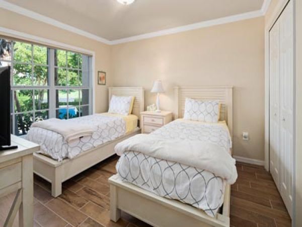 Naples Condo 970905