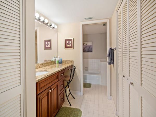 Naples Condo 970906