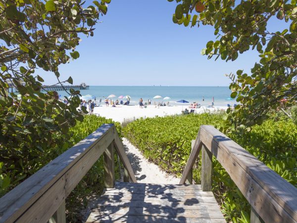 Stunning 3 Bedroom Condo in Naples Sleeps 6