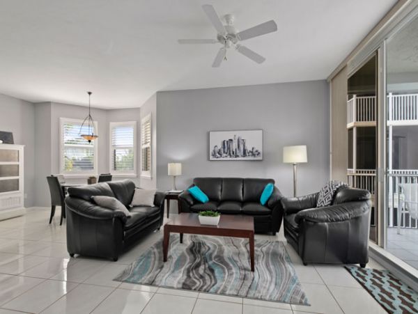 Stunning 3 Bedroom Condo in Naples Sleeps 6