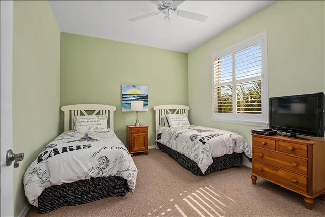 Stunning 3 Bedroom Condo in Naples Sleeps 6