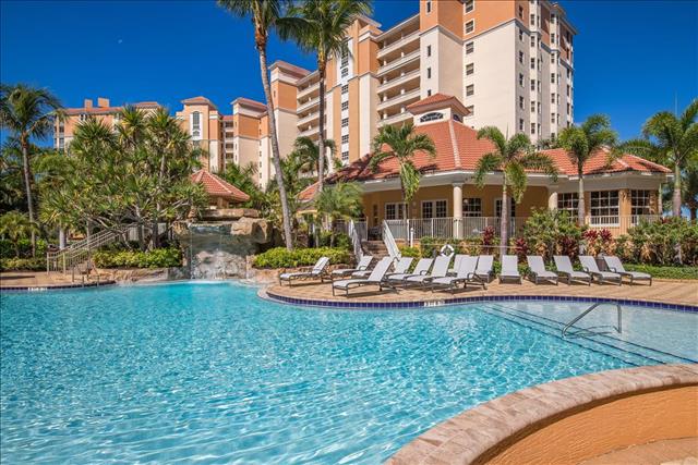 Stunning 3 Bedroom Condo in Naples Sleeps 6
