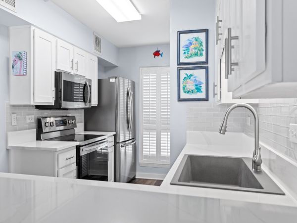 Destin Beachfront Vacation Rental – Three King Bedrooms in Miramar Beach