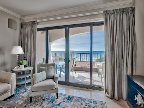 Destin Gulf Front Vacation Rental Luxury 4-Bedroom Condo with Pool & Beach Access