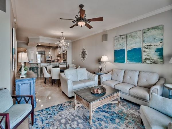 Destin Gulf Front Vacation Rental Luxury 4-Bedroom Condo with Pool & Beach Access