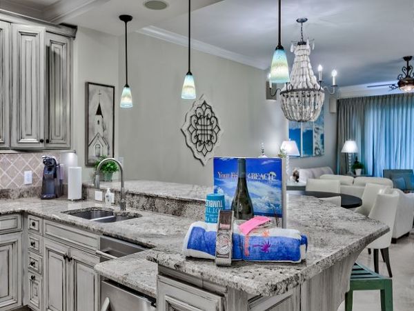 Destin Gulf Front Vacation Rental Luxury 4-Bedroom Condo with Pool & Beach Access