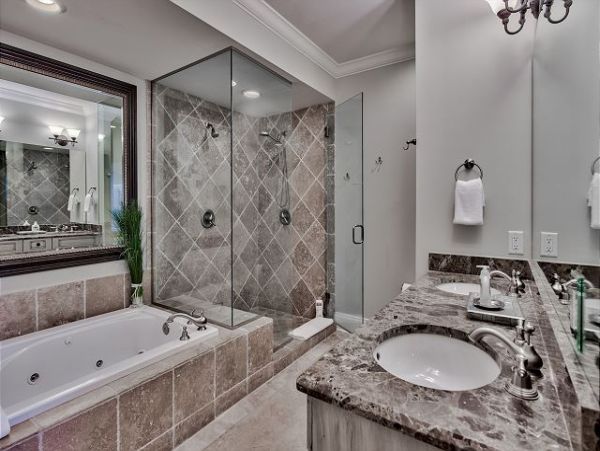 Destin Gulf Front Vacation Rental Luxury 4-Bedroom Condo with Pool & Beach Access