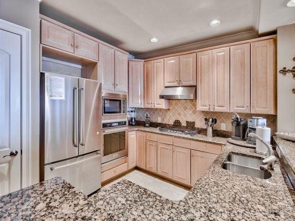 Destin Gulf Front Vacation Rental Luxury 4-Bedroom Beachfront Condo