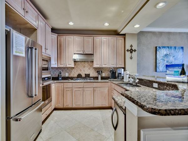 Destin Gulf Front Vacation Rental Luxury 4-Bedroom Beachfront Condo