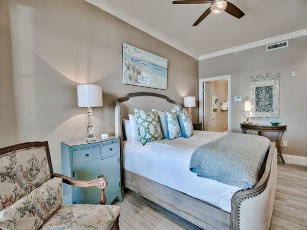 Destin Gulf Front Vacation Rental Luxury 4-Bedroom Beachfront Condo