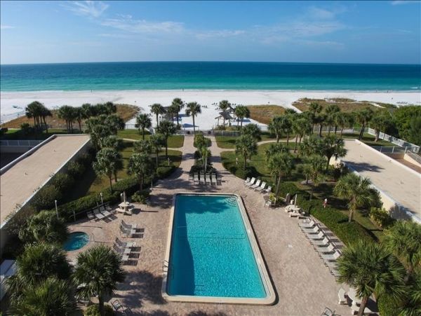 Siesta Key Luxury Rentals | 3-Bedroom Beachfront Condo with Gulf Views