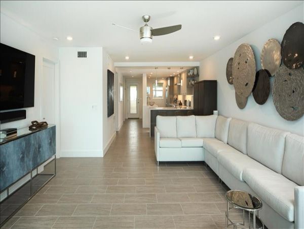 Siesta Key Luxury Rentals | 3-Bedroom Beachfront Condo with Gulf Views