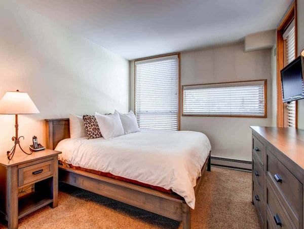 Luxury Lionshead condo within minutes of the Gondola