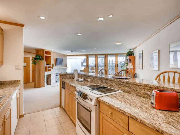 Luxury complex in the heart of Lionshead
