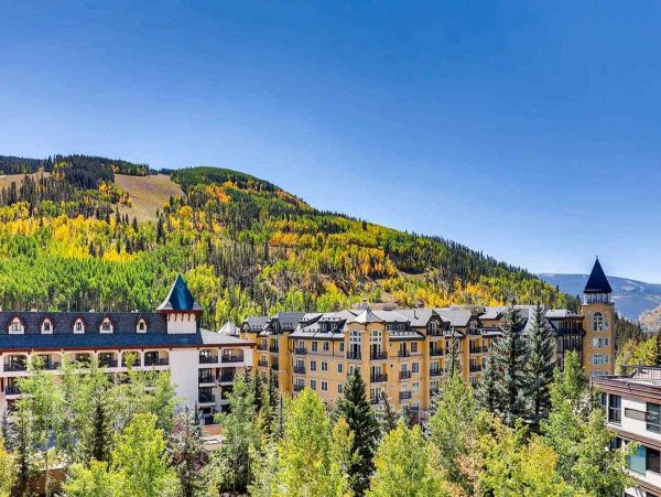 Exceptional Lionshead Luxury condo walk to lift