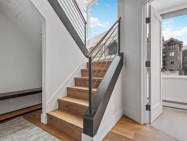 Exceptional Lionshead Luxury condo walk to lift