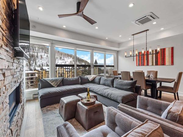 Exceptional Lionshead Luxury condo walk to lift