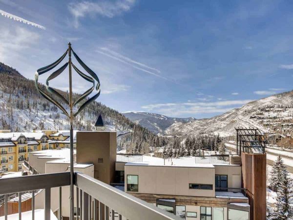 Luxury walk to Lionshead Gondola Penthouse