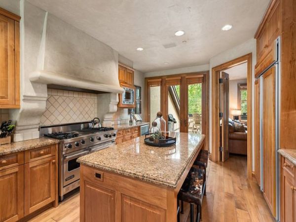Aspen Ski-in Ski-Out 4 Bedroom