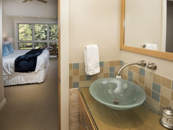 Walk to Lifts Vail Vacation Condo Three Bedrooms
