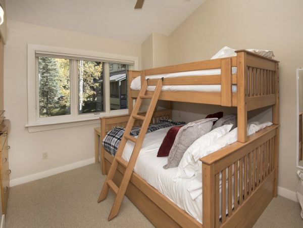 Walk to Lifts Vail Vacation Condo Three Bedrooms